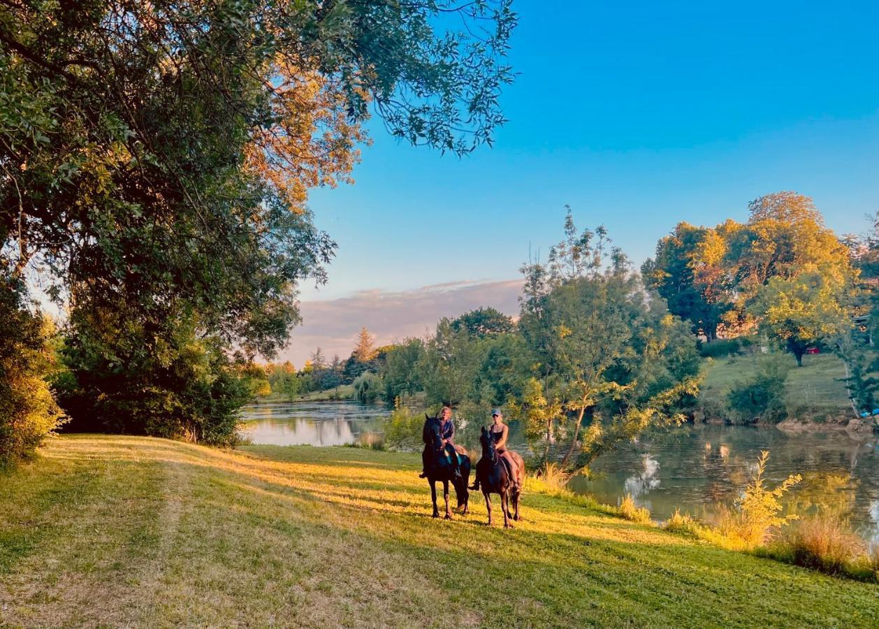 Отель Domaine De Boulouch Лектур Экстерьер фото